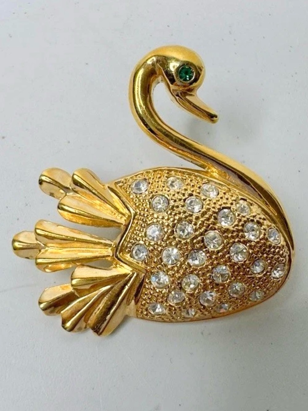 Roman Crystal Swan Brooch Gold Tone Rhinestone Pin Vintage Rare Ladies Accessory